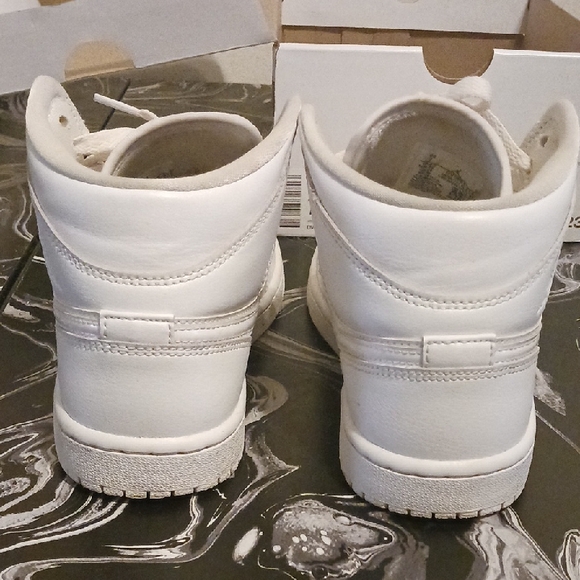 Jordan White Air Jordan 1 Mid Sneakers - Picture 3 of 5